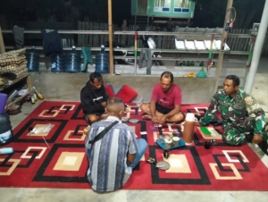 Piket Koramil 1628-04/Poto Tano Laksanakan Patroli Malam Jaga Stabilitas Keamanan Wilayah