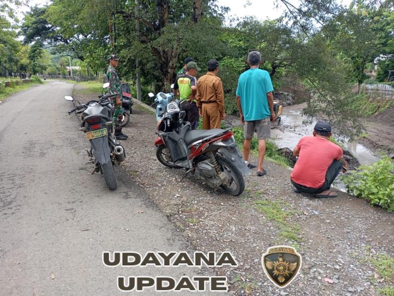 Danramil 1628-02/ Sekongkang Pimpin Pemantauan Hirilisasi Sungai di Desa Maluk