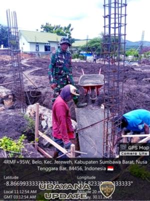 Babinsa Desa Belo Kawal Pembangunan Koperasi Merah Putih untuk Dorong Pertumbuhan Ekonomi Desa