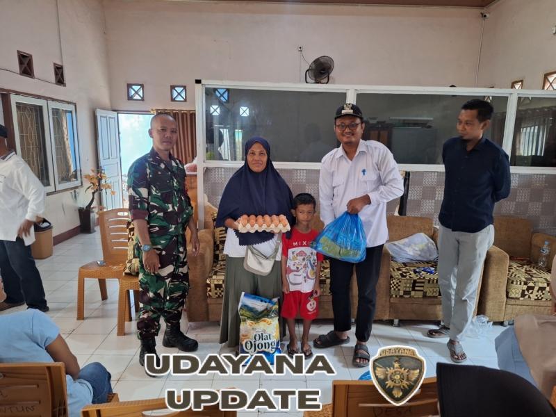 Babinsa Dampingi Penyerahan Bantuan Sembako untuk Anak Yatim di Desa Mantun