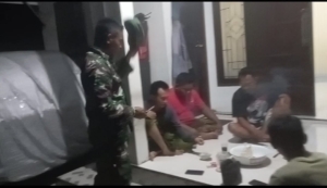 Babinsa Keroya Gelar Patroli Kongkow untuk Perkuat Keamanan Lingkungan