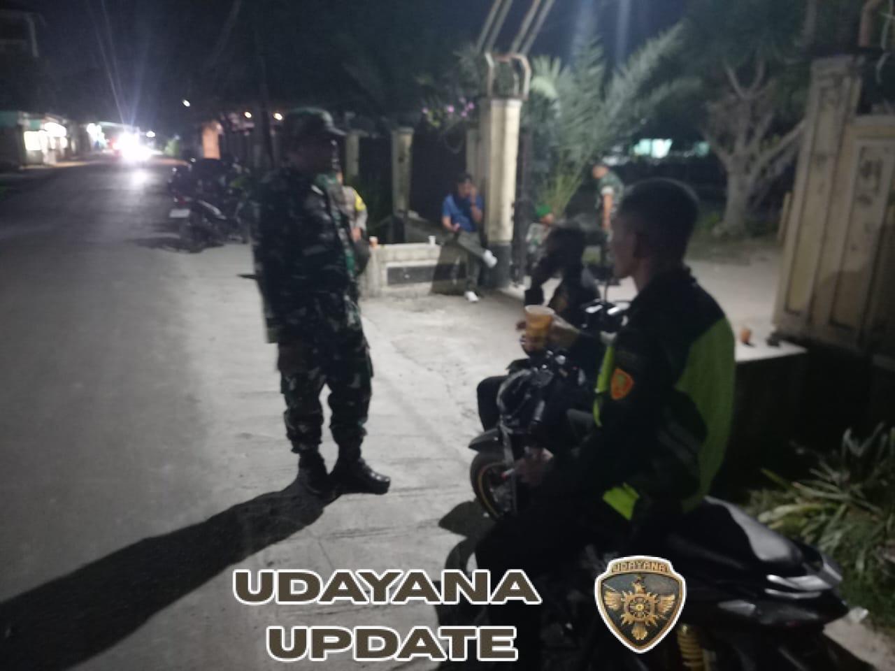 Babinsa Koramil 1628-02/Sekongkang Intensifkan Patroli Malam, Warga Diimbau Jaga Kamtibmas