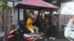 Babinsa Bakajaya Laksanakan Komsos, Wujudkan Wilayah Aman dan Kondusif