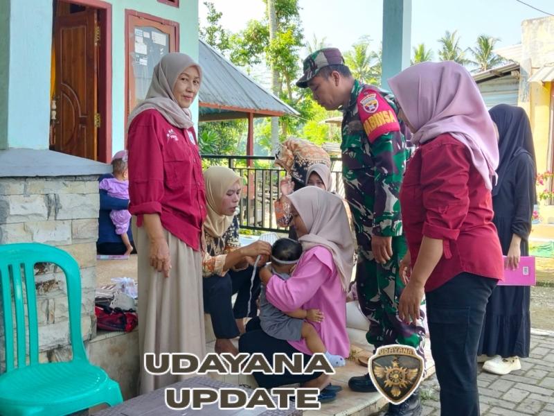 Babinsa Tamekan Dampingi Posyandu untuk Cek Kesehatan Bayi dan Ibu Hamil