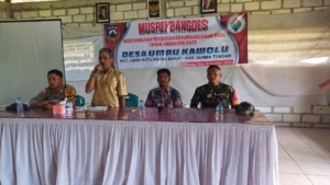 Babinsa Koramil 03/Katikutana Hadiri Musrenbangdes Tahun 2025 di Umbu Kawolu