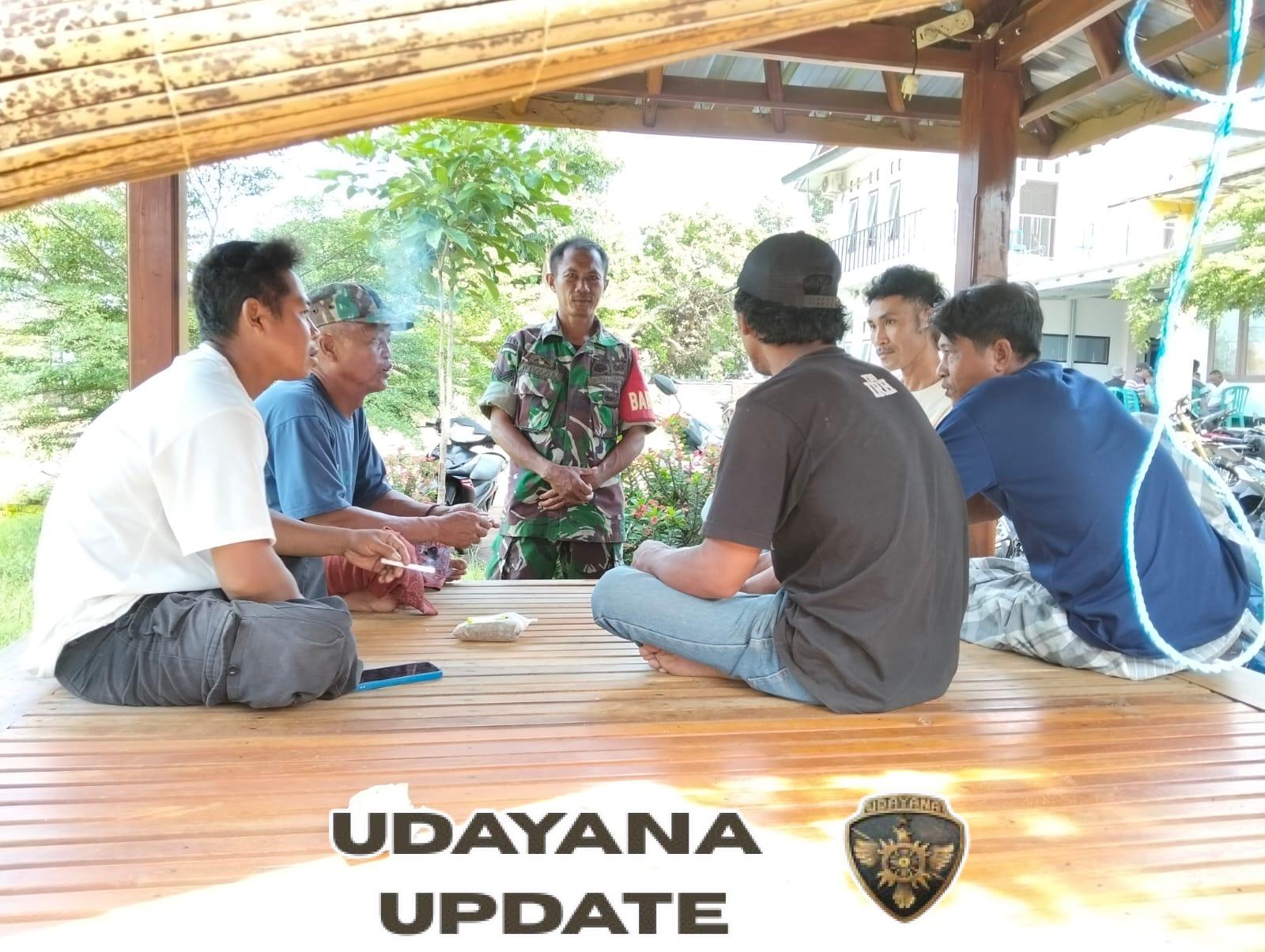 Babinsa Pekat Ajak Warga Tertibkan Ternak Lewat Komsos di Karang Anyar