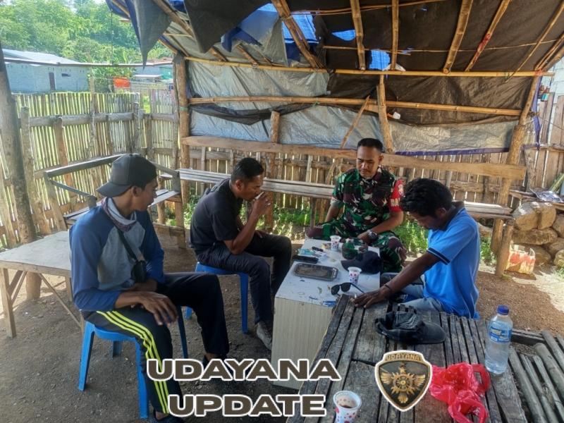 Babinsa Mbawi Ajak Petani Optimalkan Musim Tanam di Lahan Tadah Hujan