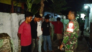 Babinsa Sorisakolo dan Karang Taruna Gelar Ronda Malam di Dusun Mekar Baru