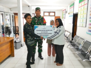Babinsa Desa Tamekan Dampingi Penyaluran BLT DD Tahap Terakhir Tahun 2025