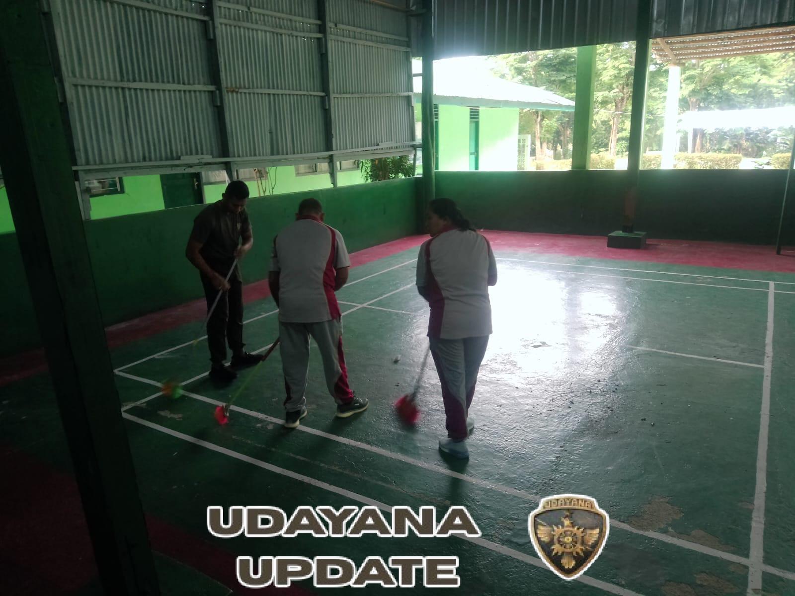 Personel Kodim 1618/TTU Kompak Laksanakan Pembersihan dan Penataan Barang Tidak Terpakai