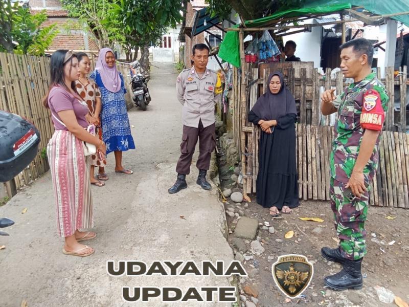 Babinsa dan Bhabinkamtibmas Ajak Warga Lingkungan Jado Jaga Kebersihan dan Kamtibmas