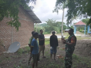 Babinsa Koramil 1618-05/Biut Laksanakan Monitoring Wilayah di Desa Sapaen
