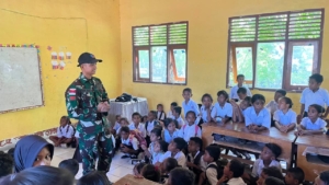 ‎Membangun Karakter Siswa, Satgas Pamtas Yonarhanud 2 Kostrad Menjadi Gadik Berikan Pembinaan Kepada Siswa