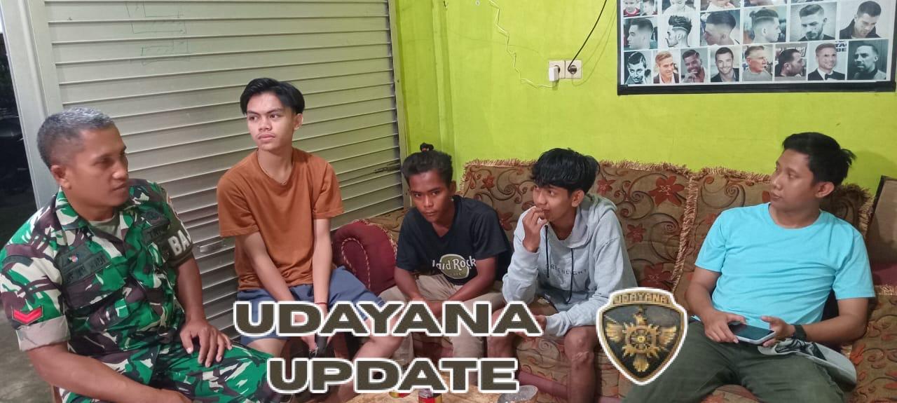 Babinsa Koramil Sekongkang Laksanakan Patroli Malam, Warga Diimbau Jaga Keamanan Lingkungan