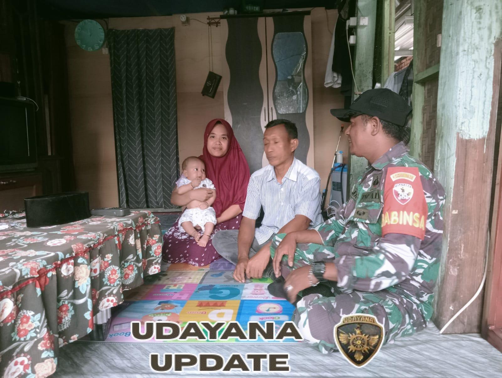 Babinsa Beru Laksanakan Patroli Wilayah dan Komsos Bersama Masyarakat