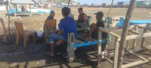 Babinsa Koramil 1628-03/Seteluk Ajak Warga Tingkatkan Kewaspadaan Cuaca Ekstrem