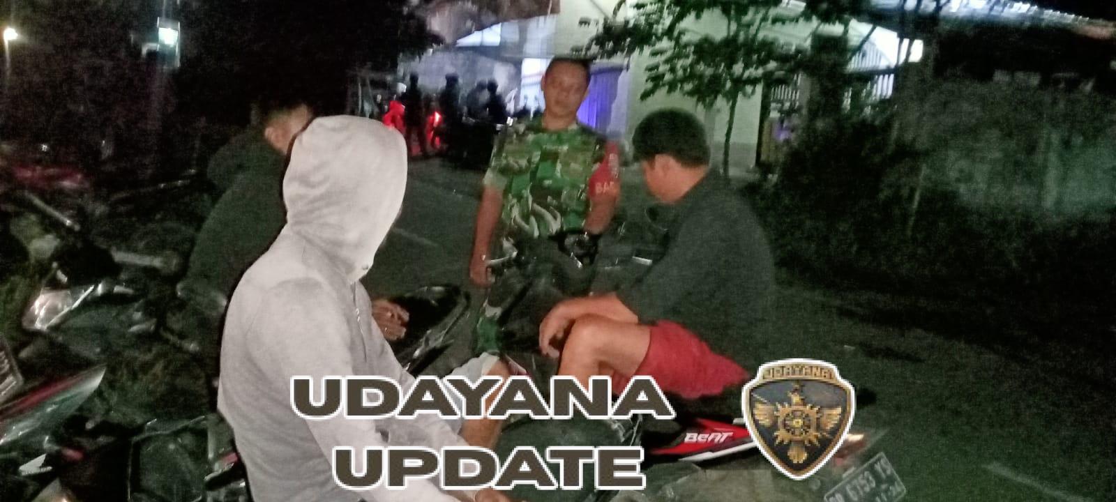 Babinsa Pandan Wangi Laksanakan Patroli Malam, Ajak Pemuda Jaga Kekompakan dan Kamtibmas