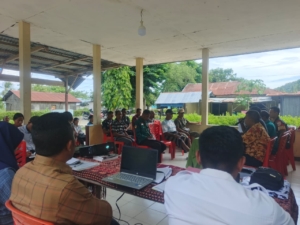 Babinsa Koramil 1602-04/Maurole Dampingi Rapat Penetapan APBDes 2026 Desa Watukamba