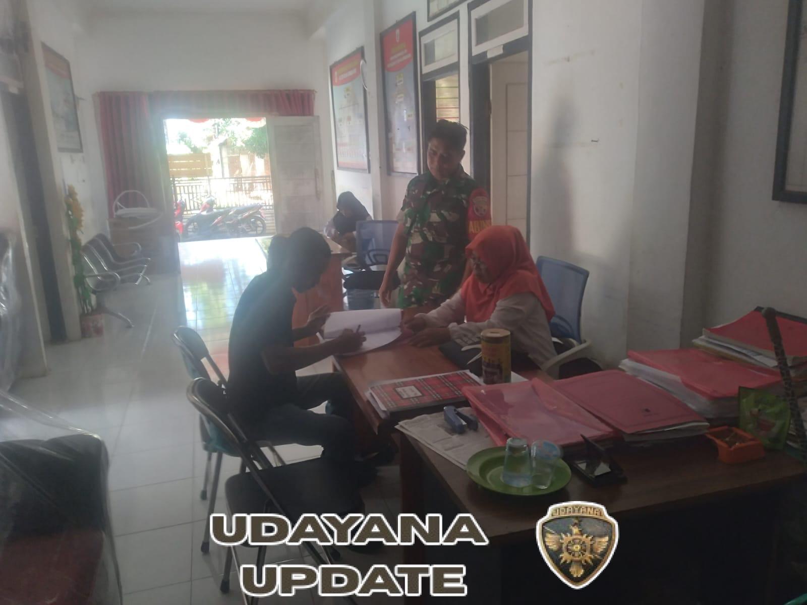 Babinsa Koramil 1628-03/Seteluk Dampingi PDPGR Cek Data Calon Penerima Bantuan RTLH di Desa Desaloka