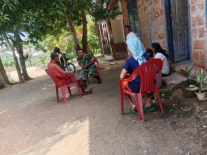 Dekat dengan Rakyat, Babinsa Koramil 1618-01/Miotim Intensifkan Pemantauan Wilayah Binaan