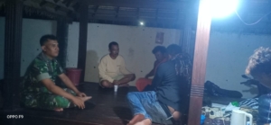 Anggota Koramil 1628-04/Poto Tano Gelar Patroli Malam Jaga Kondusifitas Wilayah