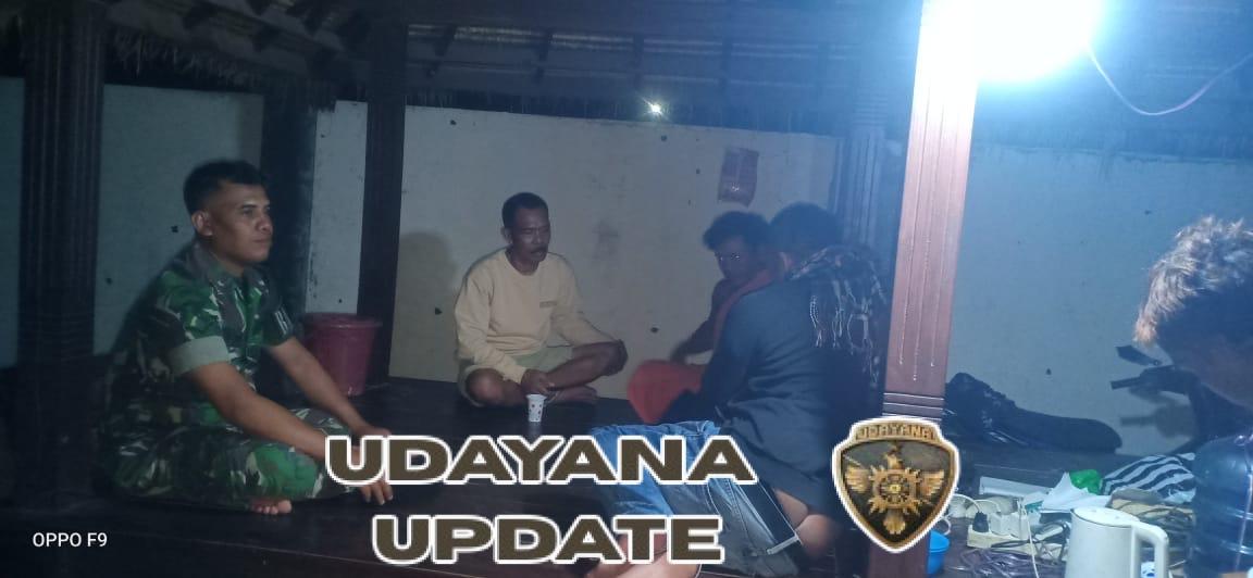 Anggota Koramil 1628-04/Poto Tano Gelar Patroli Malam Jaga Kondusifitas Wilayah