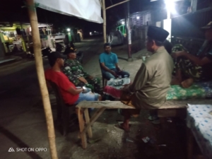 Serka M. Ali Tegaskan Pentingnya Jaga Tanaman dan Kamtibmas saat Ronda Malam di Dusun Wera