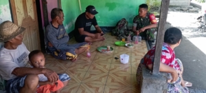 Babinsa Desa Keroya Ajak Warga Jaga Kamtibmas, Kebersihan, dan Kesehatan