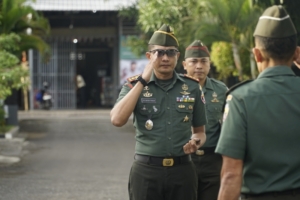 Pimpin Upacara Bendera, Dandim 1617/Jembrana Ajak Prajurit Tegakkan Disiplin dan Loyalitas