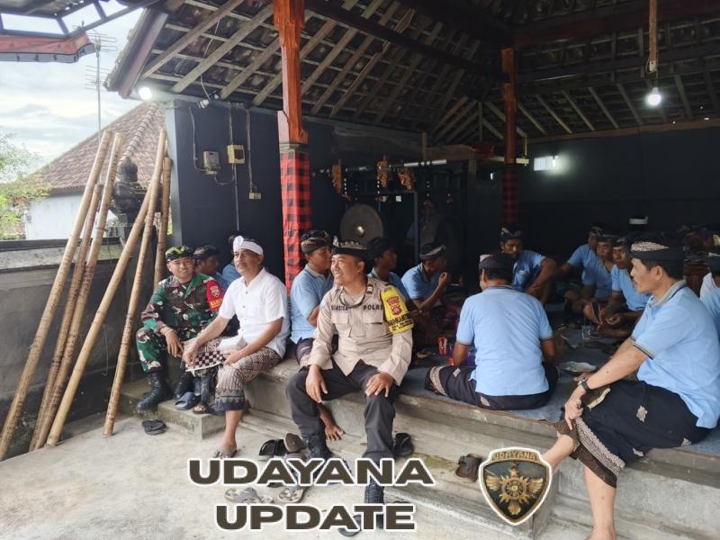 Aparat Gabungan Kawal Pujawali Di Pura Dalem Buitan Desa Adat Selisihan