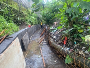 Babinsa Koramil Banjarangkan Tinjau Rehabilitasi Jaringan Utama Irigasi Subak Timuhun