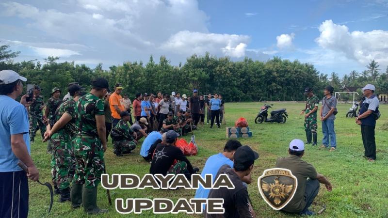 Danramil Negara Pimpin Aksi “Jumat Bersih” Sinergi TNI-Masyarakat di Tegalbadeng Barat