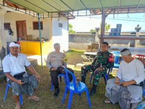 Babinsa Tinggarsari Gandeng Erat Tokoh Adat, Perkuat Sinergi Jaga Keamanan Upacara Sakral Desa