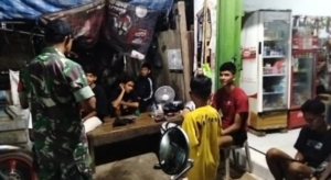 Babinsa Empang Gencarkan Patroli Musim Hujan, Fokus Cegah Risiko Bencana