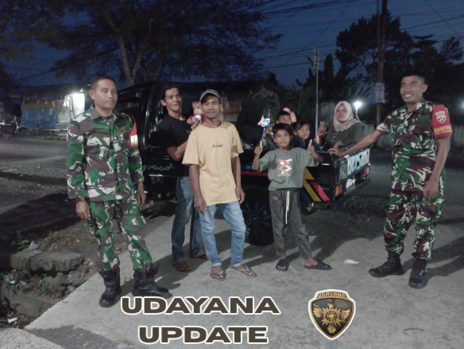 Pastikan Kondisi Wilayah Binaan Aman Malam Hari, Babinsa Koramil Batukliang Lakukan Patroli