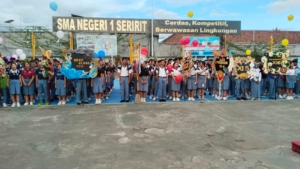 HUT ke-51, SMA Negeri 1 Seririt Gelar Upacara Pembukaan dan Parade Meriah