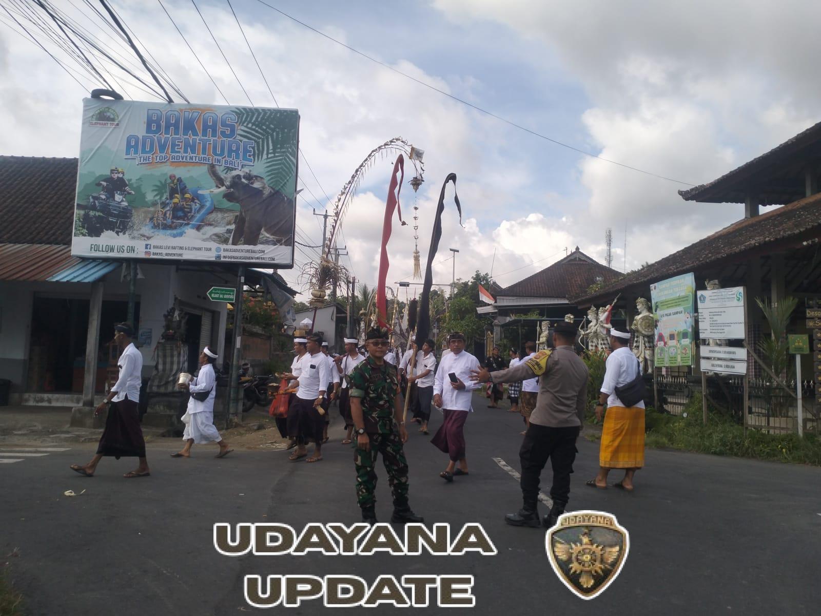 Dua Babinsa Koramil Banjarangkan Gelar Pengamanan Upacara Keagamaan Di Wilayah Binaan