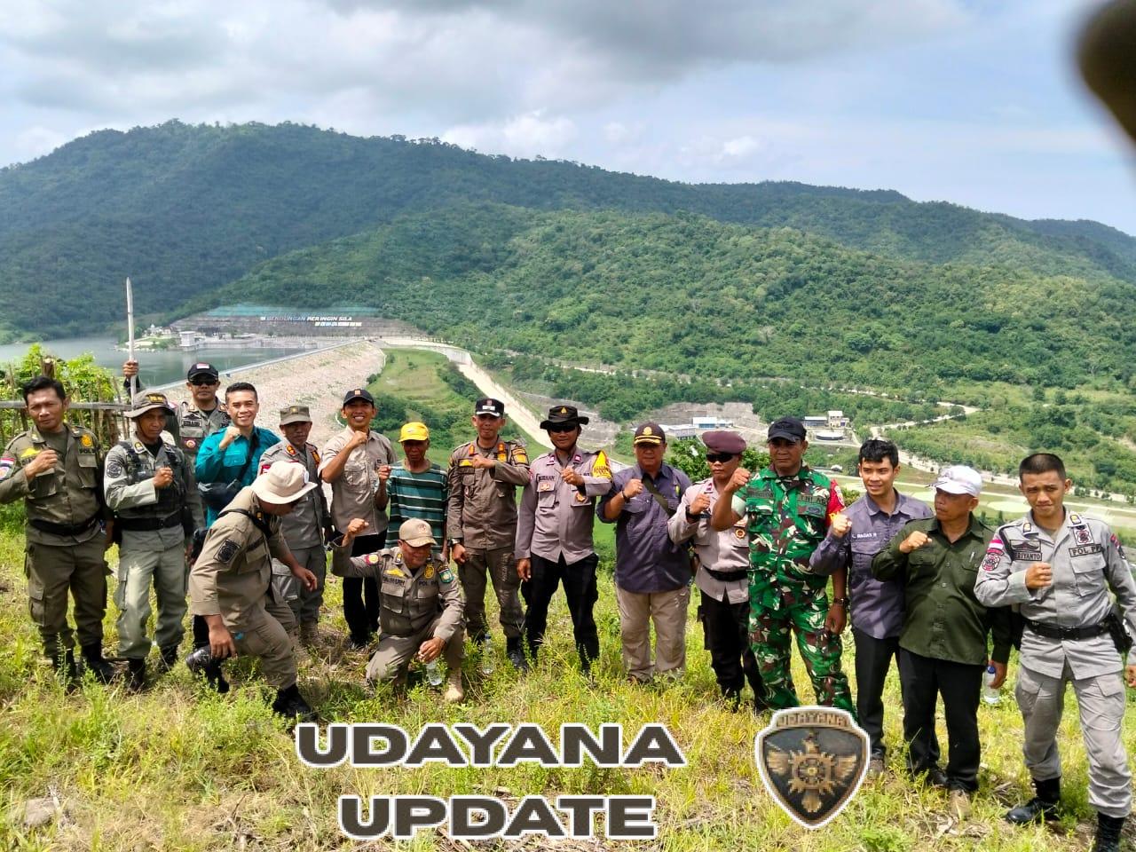 Babinsa Koramil 1607-09/Utan Kawal Peninjauan Satgas Perlindungan Hutan di Bendungan Beringin Sila