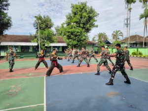 Prajurit Kodim Klungkung Asah Kemampuan Beladiri Pencak Silat Militer