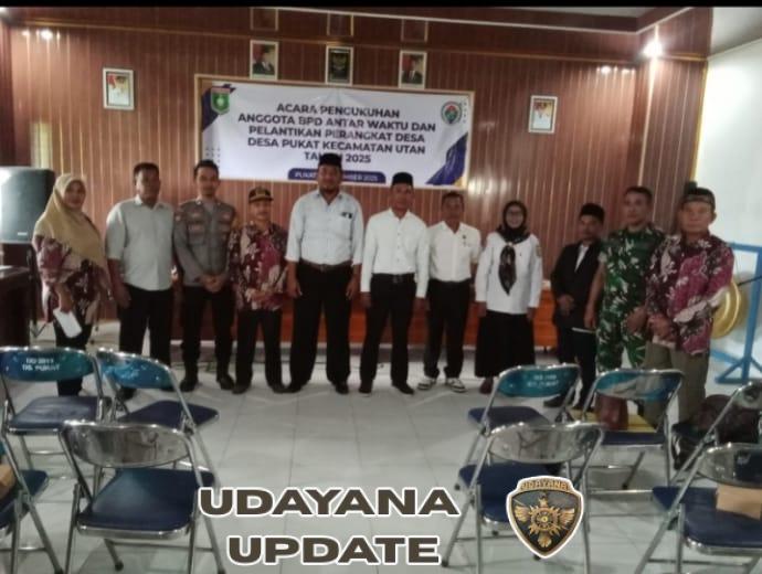 Babinsa Desa Pukat Hadiri dan Amankan Pengukuhan BPD Antar Waktu dan Pelantikan Perangkat Desa 2025
