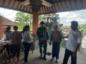 Babinsa Manduang Dampingi Posyandu ILP, Wujudkan Kesehatan Masyarakat Yang Optimal