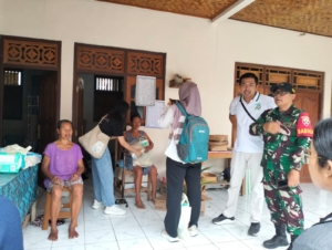 Babinsa Pikat Dampungi Kegiatan Kerja Sosial Lanjut Usia