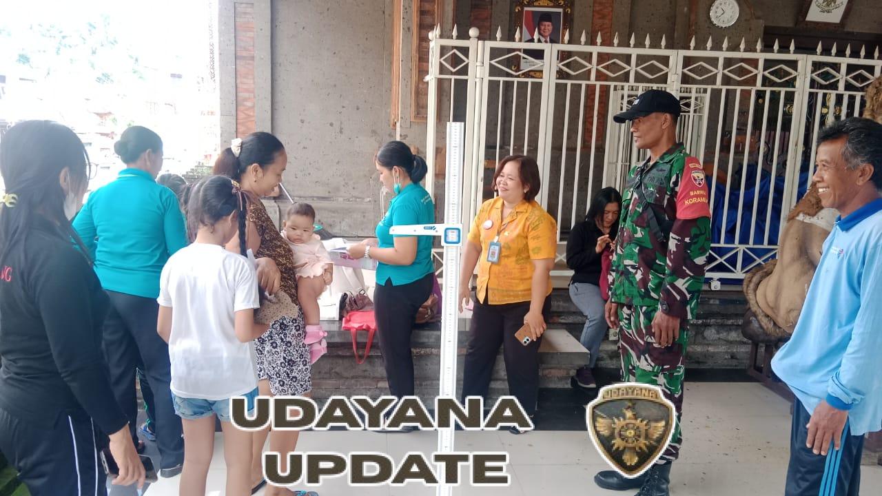 Babinsa Semarapura Kangin Dampingi Kegiatan Posyandu Balita