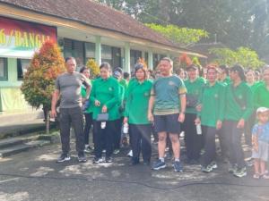 Dandim 1626/Bangli Pimpin Jalan Santai Wujudkan Pola Hidup Sehat dan Kebugaran Jasmani