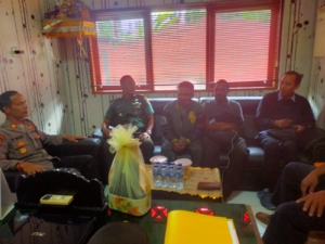 Danramil Sukasada Bersama Kapolsek Koordinasi Pengamanan Ibadah Natal Aliansi Mahasiswa Papua