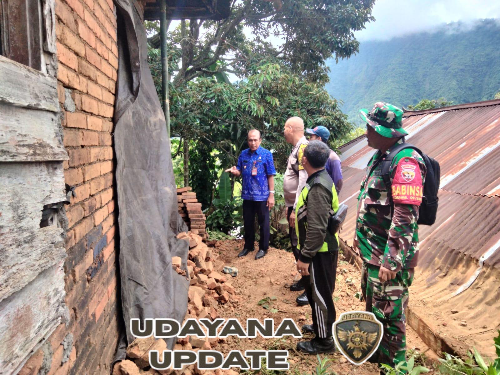 Tembok Rumah Warga Desa Galungan Jebol Diterjang Bencana Alam, Babinsa Lakukan Koordinasi dengan Pihak Terkait