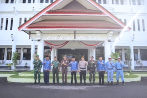 Semangat Kebersamaan, Kasdim 1607/Sumbawa Ikuti Upacara HUT ke-67 Provinsi NTB