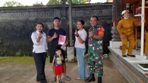 Babinsa Jehem Dampingi Posyandu Balita sebagai Bentuk Dukungan Kesehatan Anak