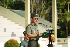 Kodam IX/Udayana Gelar Upacara 17-an, Pangdam Tekankan Kesiapsiagaan dan Pengabdian
