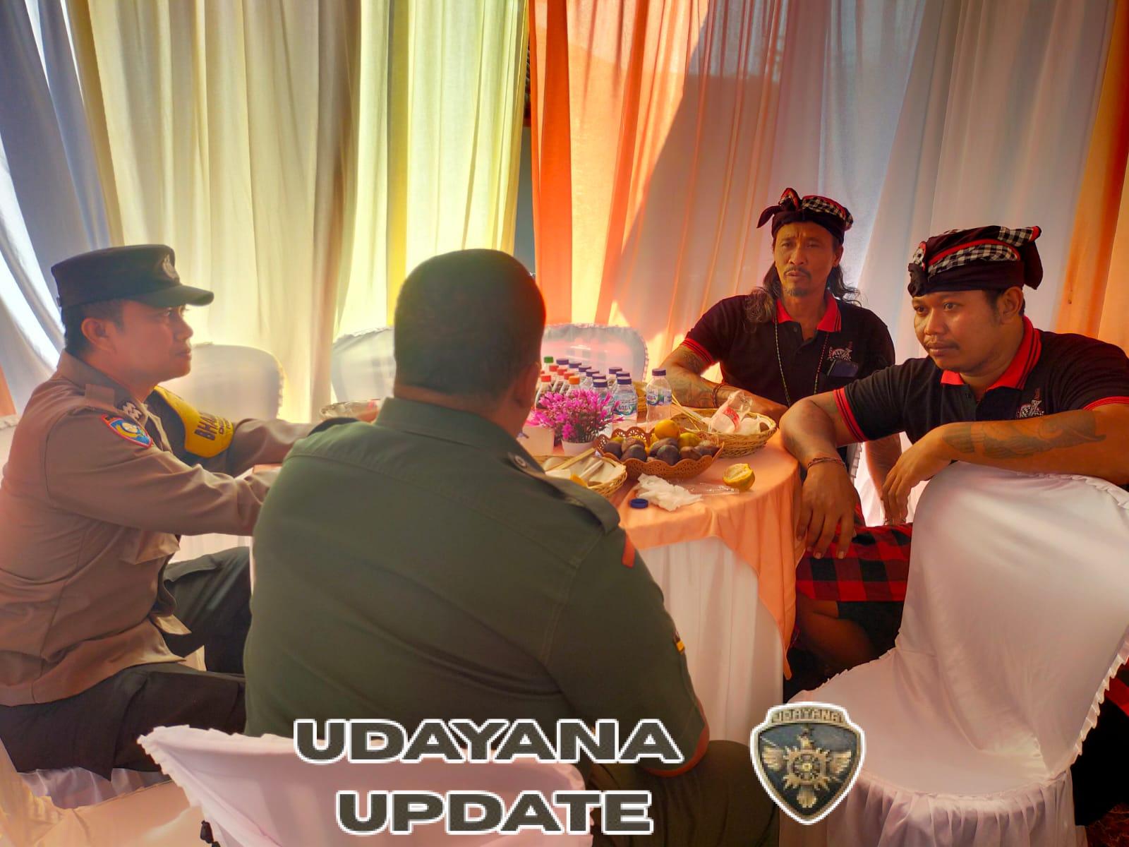 Babinsa Desa Bubunan Laksanakan Komsos pada Acara Pernikahan Tokoh Masyarakat, Perkuat Sinergitas dengan Warga